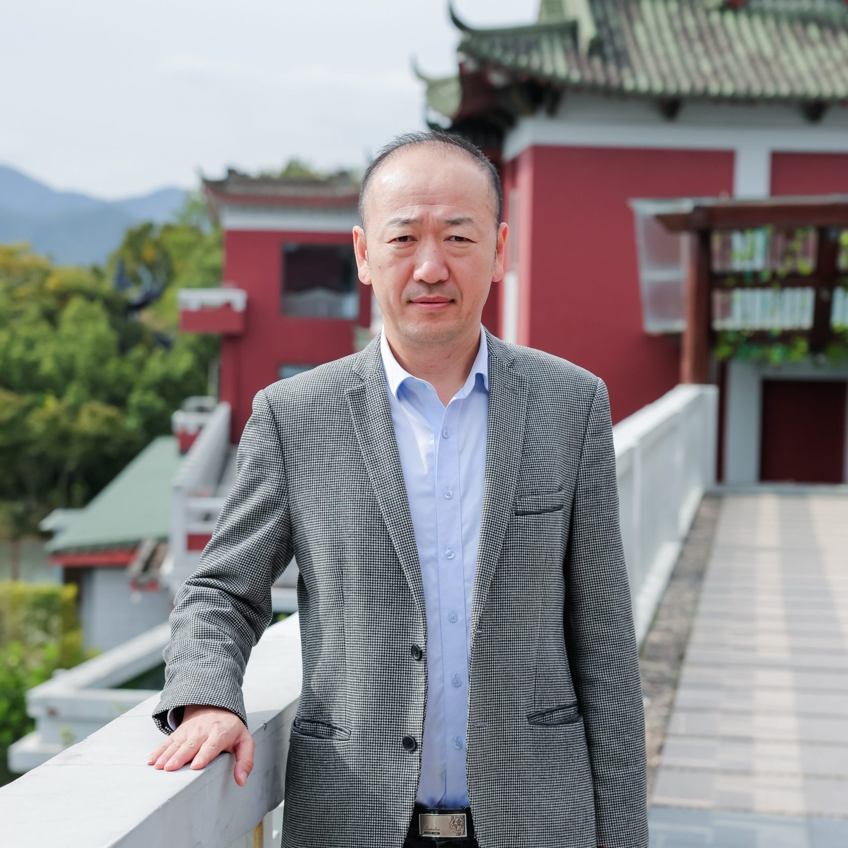 周立  副理事长